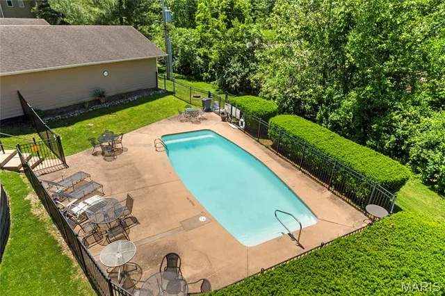 $222,500 | 4501 Eli Drive, Unit I, St. Louis, MO 63128