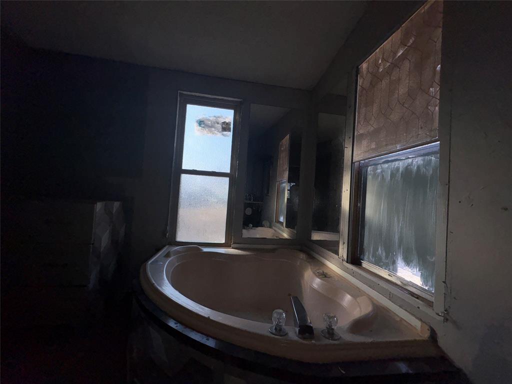 124 Mountain Ridge South Cresson, TX 76035 - Photo 11 of 21