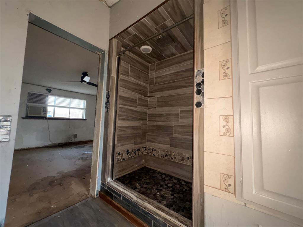 124 Mountain Ridge South Cresson, TX 76035 - Photo 14 of 21