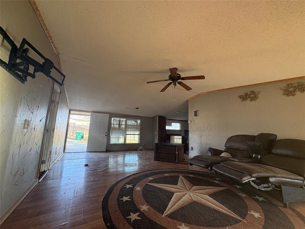 124 Mountain Ridge South Cresson, TX 76035 - Photo 7 of 21