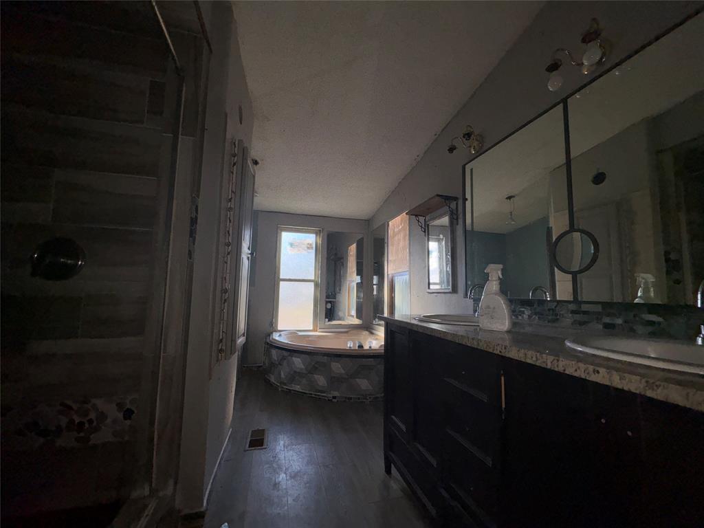 124 Mountain Ridge South Cresson, TX 76035 - Photo 10 of 21