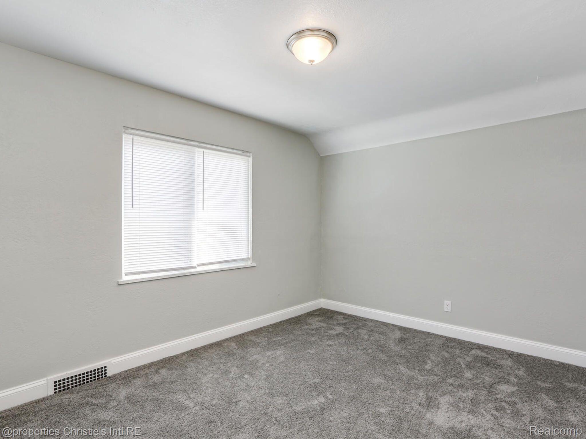 5920 Yorkshire Road Detroit, MI 48224 - Photo 20 of 22 Gallery Image 20