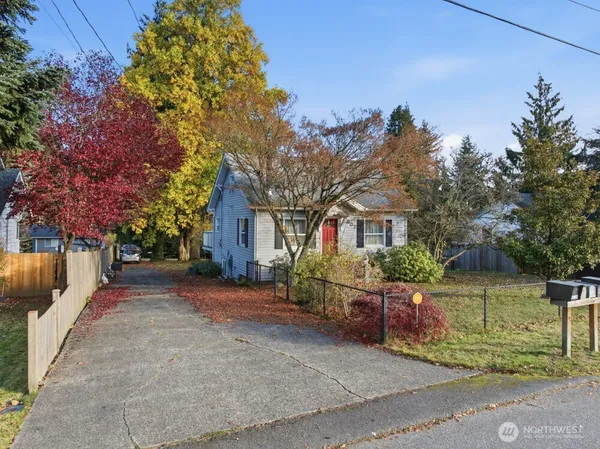 $1,048,000 | 7807 Grant Drive, Everett, WA 98203