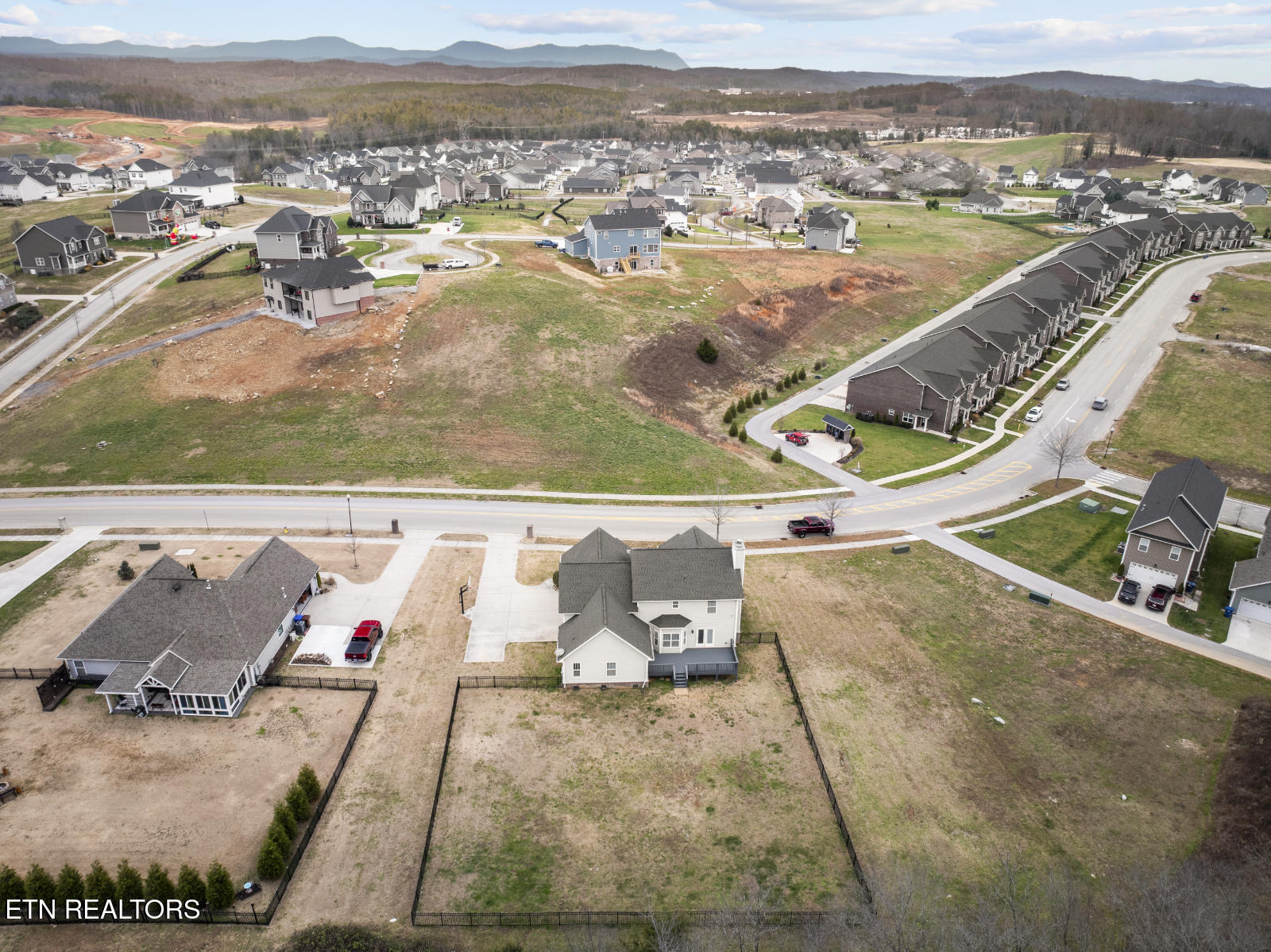 485 Broadberry Avenue Oak Ridge, TN 37830 - Photo 11 of 60 DJI_20251210103217_0469_D