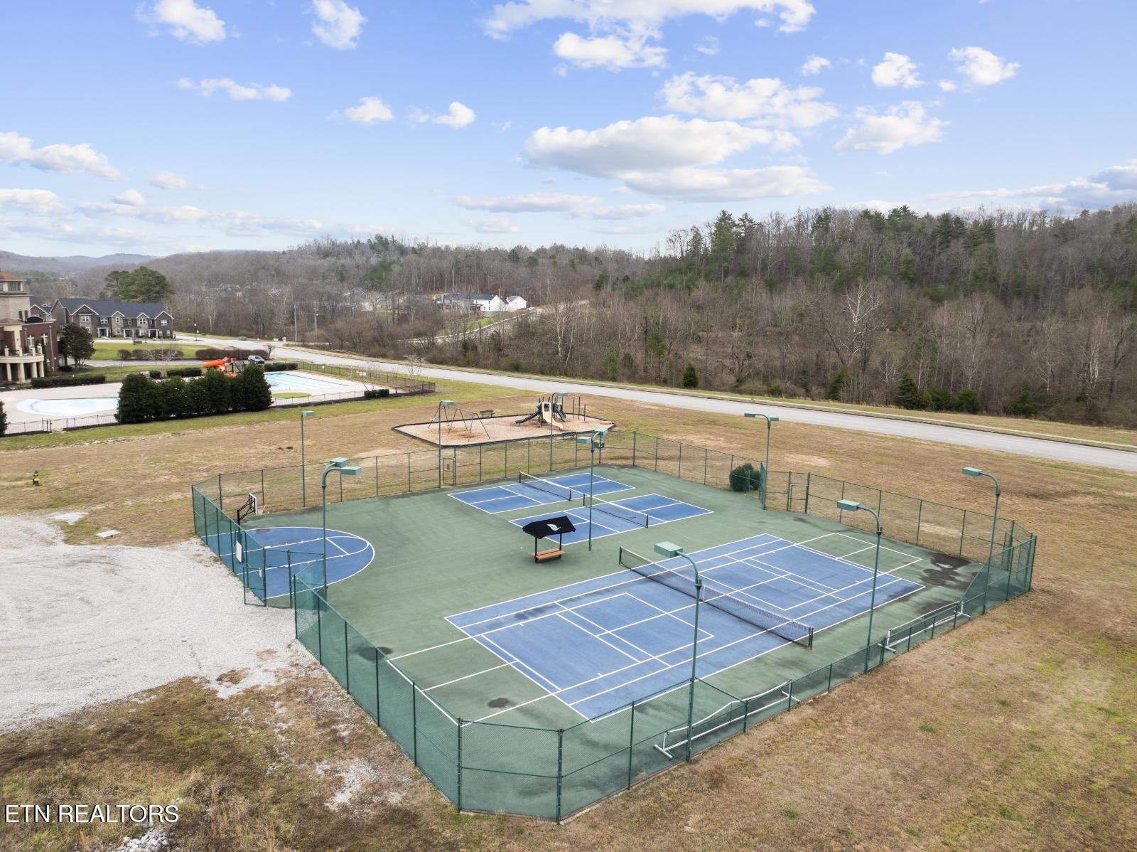 485 Broadberry Avenue Oak Ridge, TN 37830 - Photo 58 of 60 DJI_20251210103506_0473_D