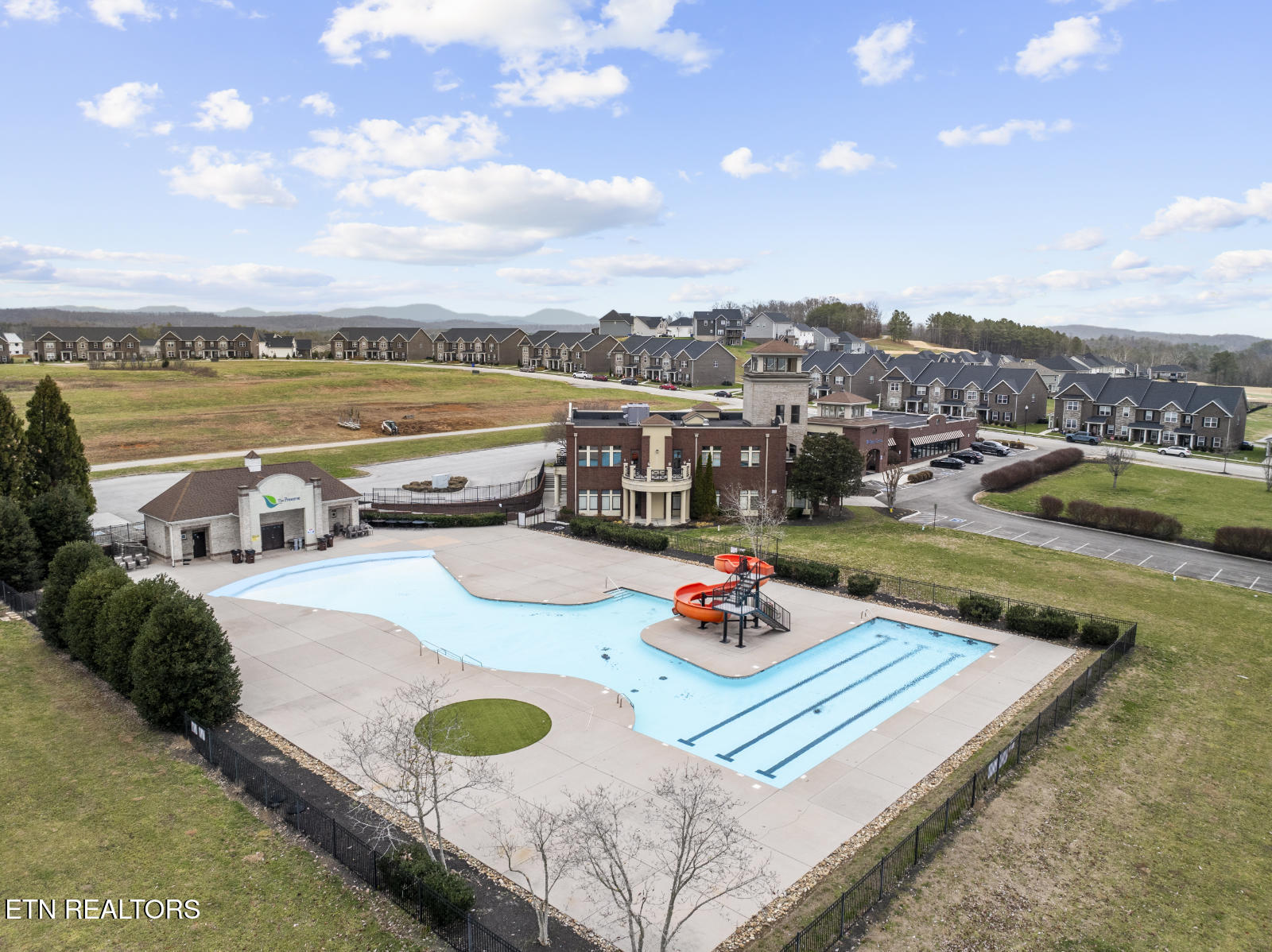 485 Broadberry Avenue Oak Ridge, TN 37830 - Photo 59 of 60 DJI_20251210103524_0474_D