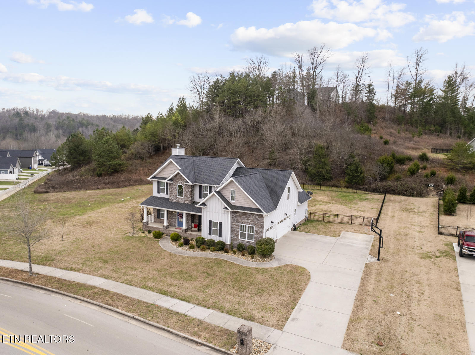 485 Broadberry Avenue Oak Ridge, TN 37830 - Photo 7 of 60 DJI_20251210102851_0461_D