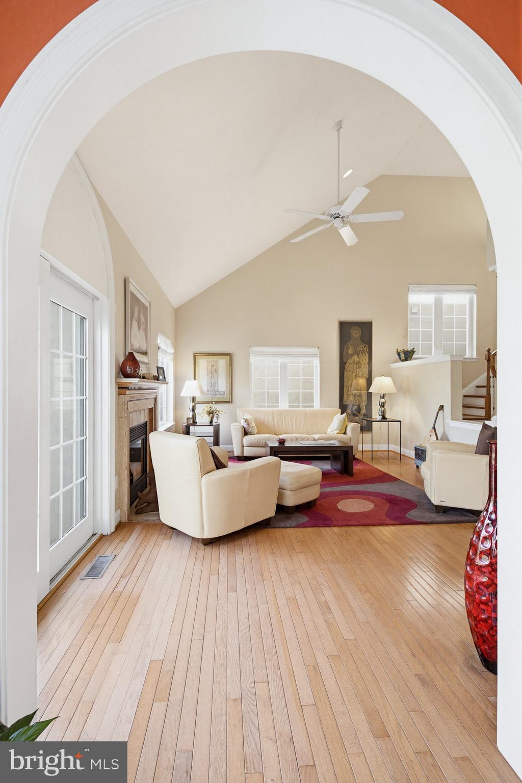 704 Woodfield Drive Lititz, PA 17543 - Photo 9 of 44 Arched doorways
