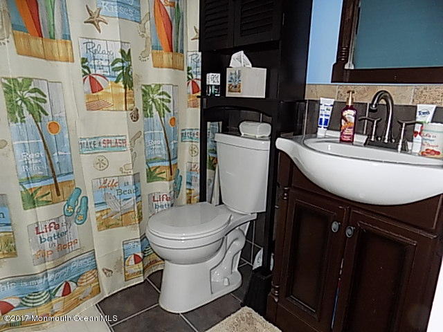 298 Cherry Quay Road Brick, NJ 08723 - Photo 14 of 18 full bath on mothers side