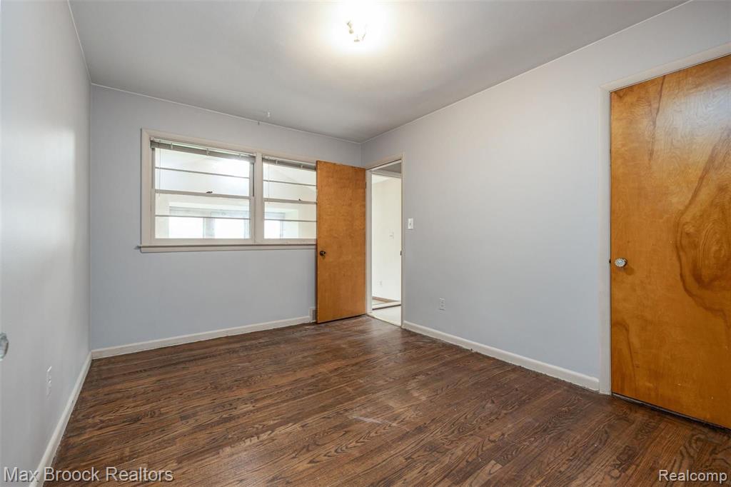 3648 Rockingham Road Royal Oak, MI 48073 - Photo 16 of 21