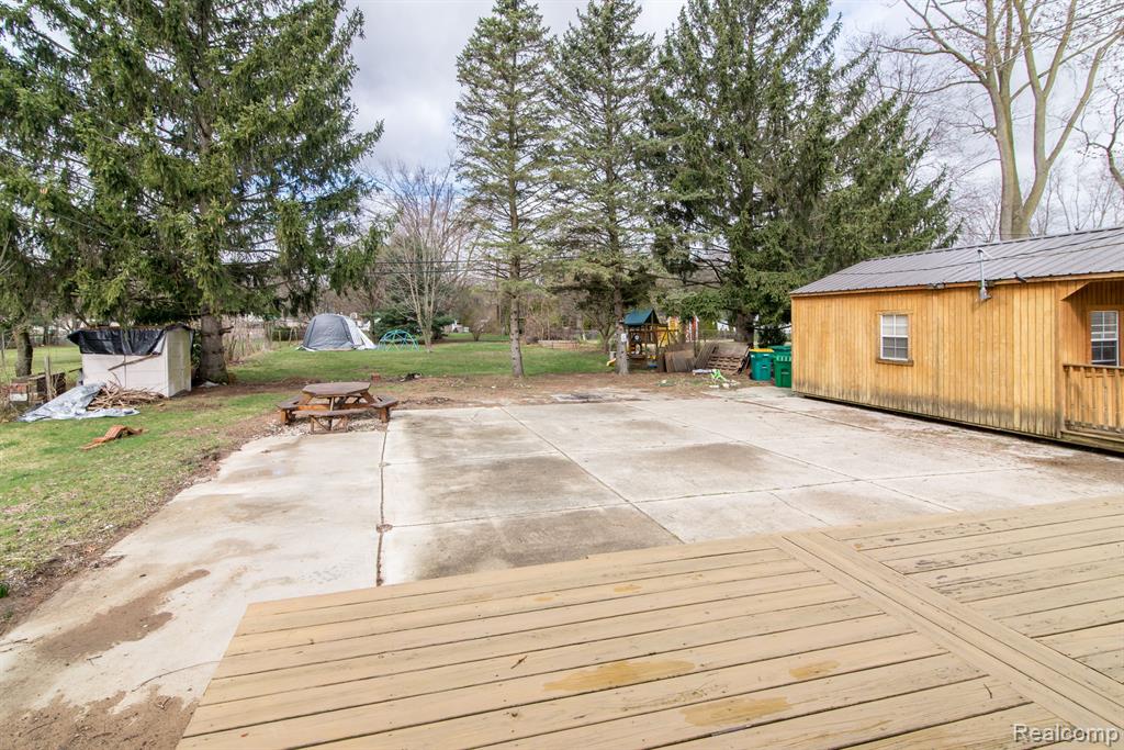 11064 Quirk Road Belleville, MI 48111 - Photo 36 of 49