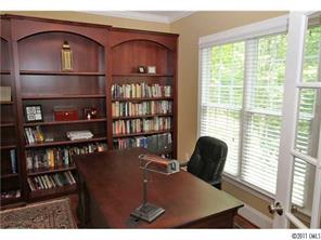 6735 Fox Ridge Circle Davidson, NC 28036 - Photo 8 of 16 Gallery Image 8