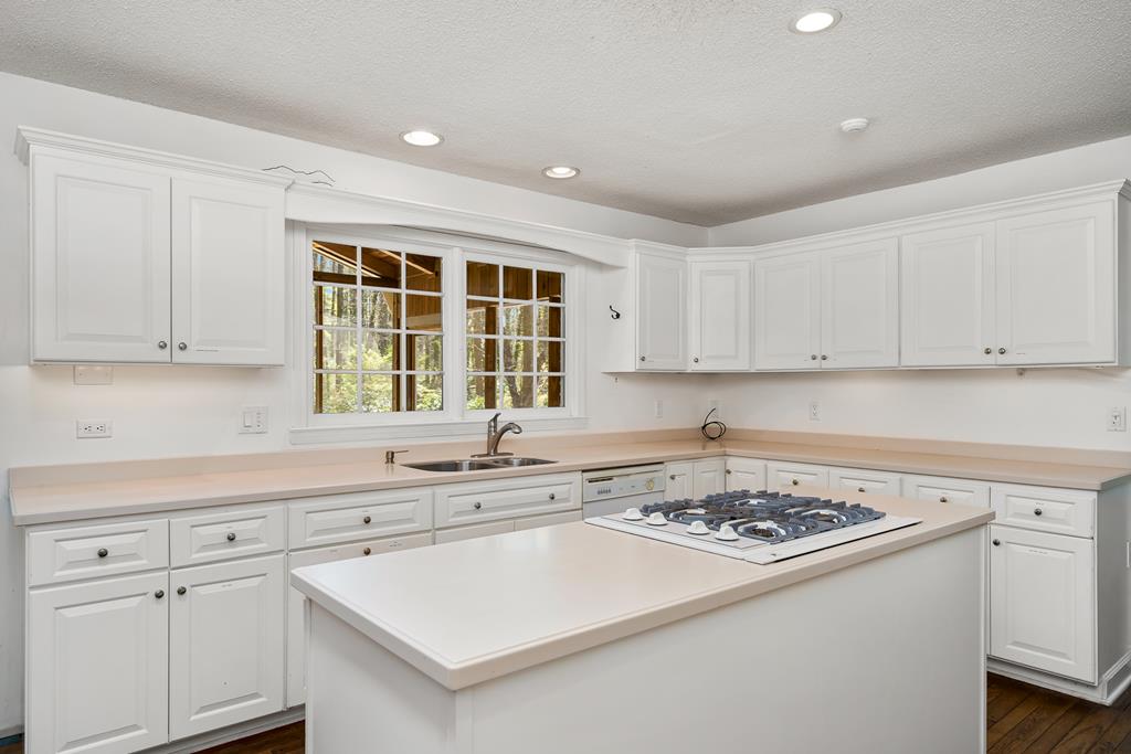 114 Overbrook Road Greenwood, SC 29649 - Photo 18 of 51