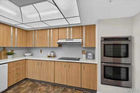 $249,900 | 564 Sarah Lane, Unit 104, St. Louis, MO 63141
