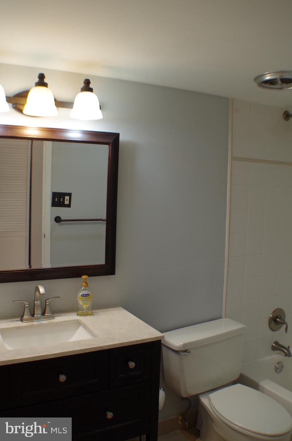 11208 Chestnut Grove Square, Unit 310 Reston, VA 20190 - Photo 14 of 20