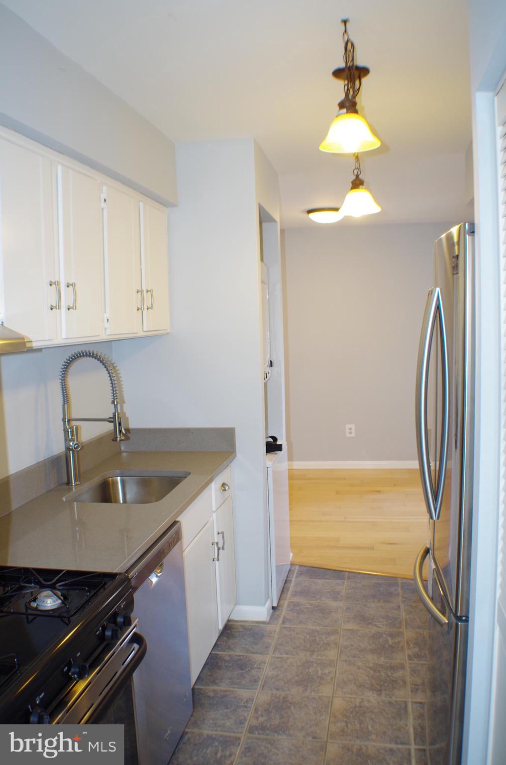 11208 Chestnut Grove Square, Unit 310 Reston, VA 20190 - Photo 8 of 20