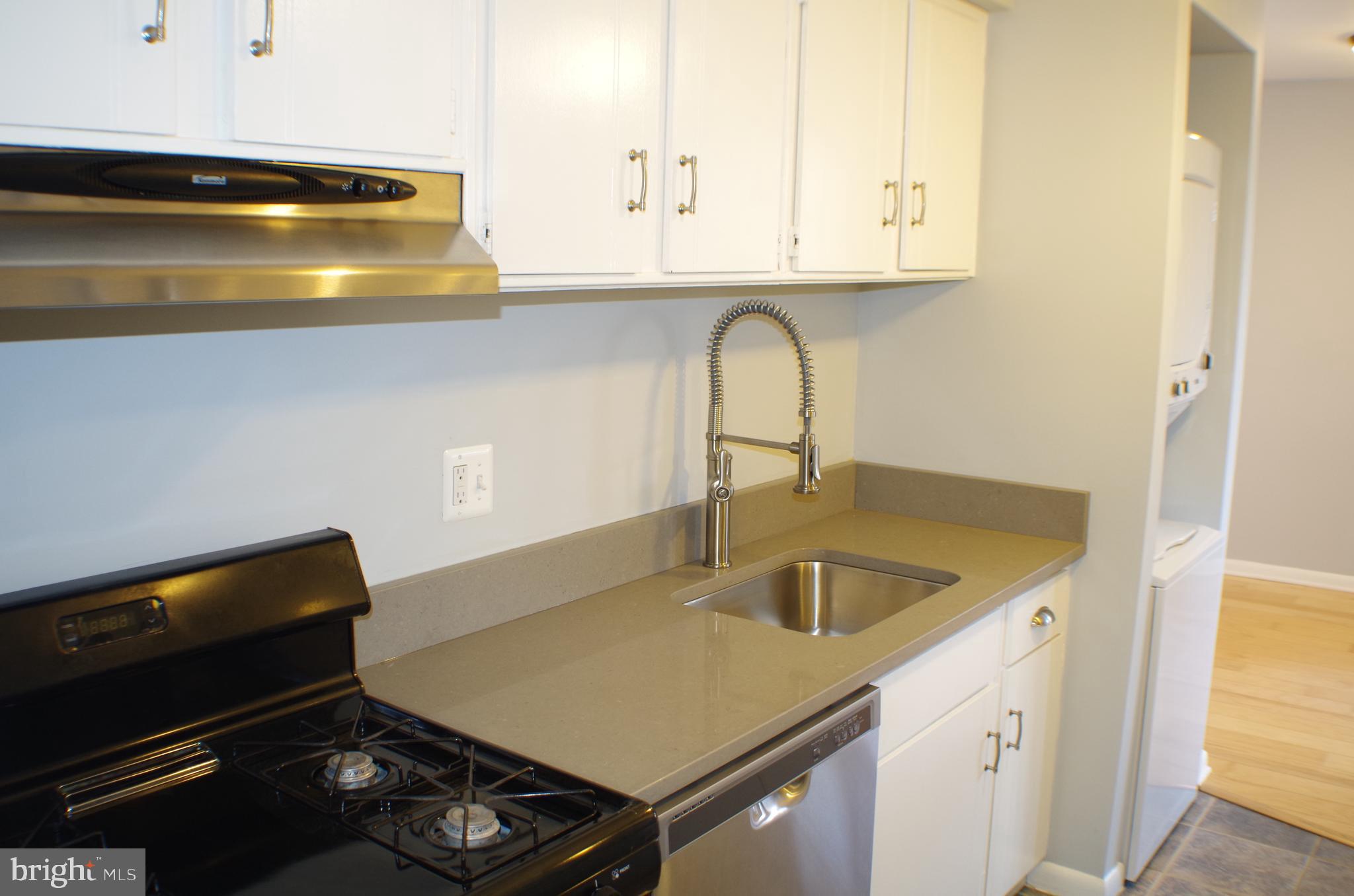 11208 Chestnut Grove Square, Unit 310 Reston, VA 20190 - Photo 9 of 20