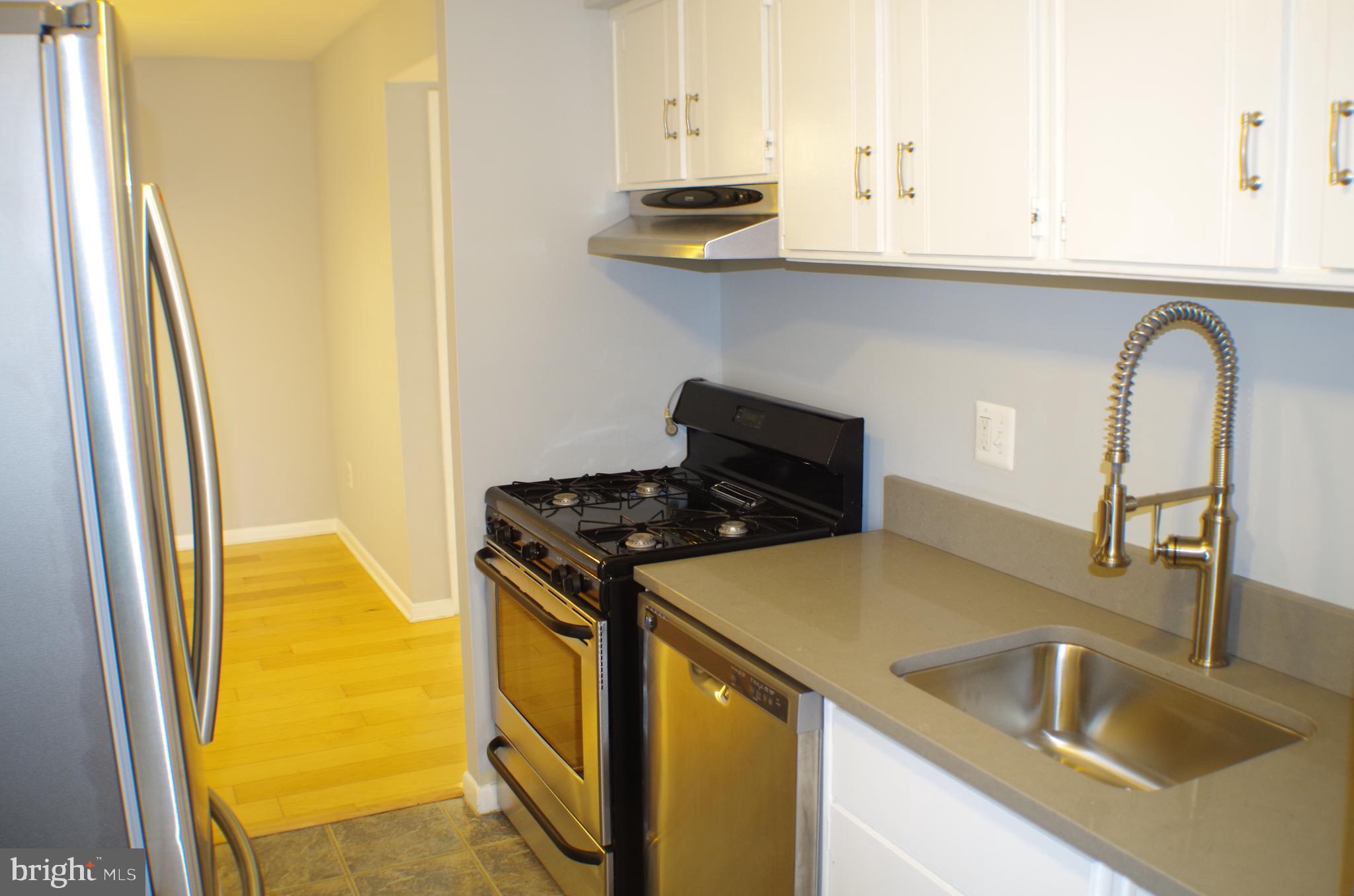 11208 Chestnut Grove Square, Unit 310 Reston, VA 20190 - Photo 10 of 20