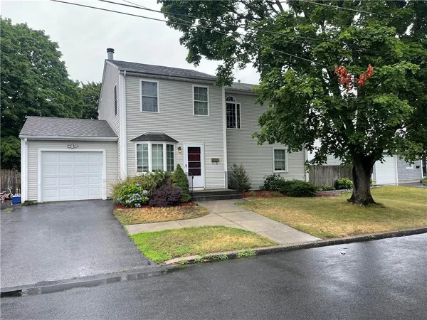 $569,900 | 210 Pinecrest Drive, Pawtucket, RI 02861