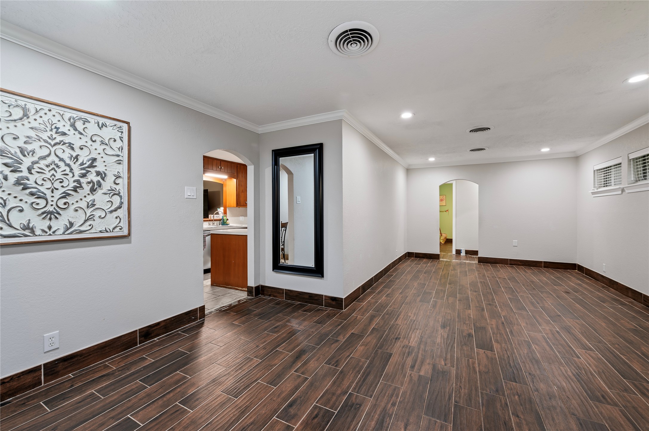 1803 Edgehill Road Pasadena, TX 77502 - Photo 5 of 29