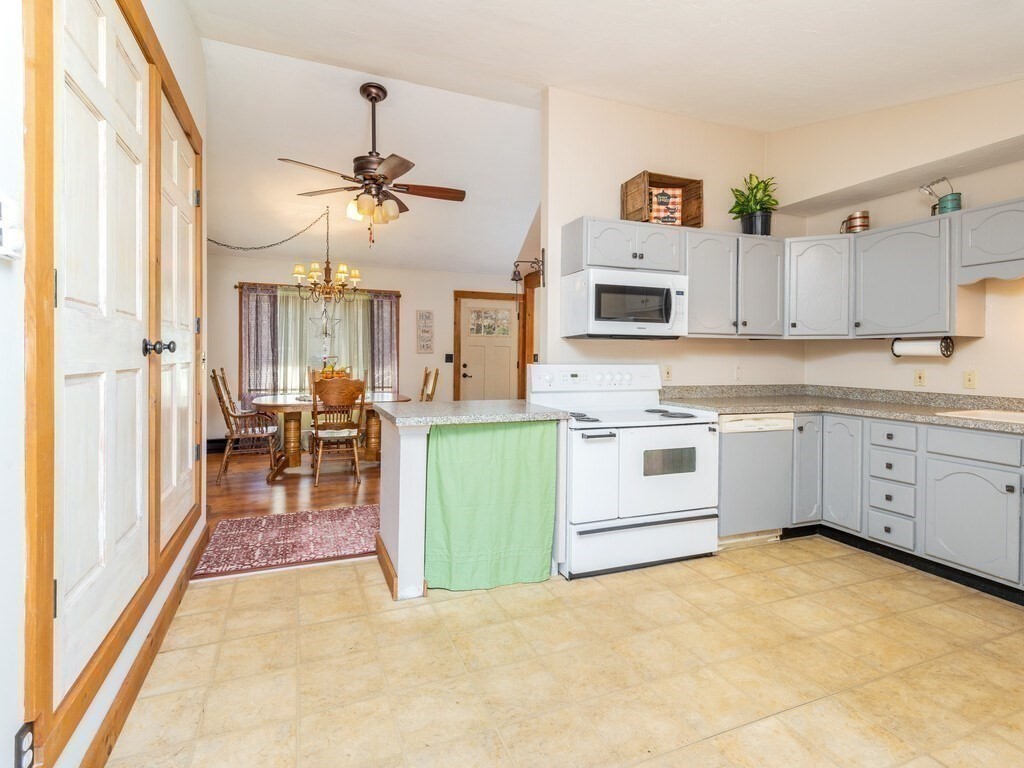 127 Dennison Cross Road Southbridge, MA 01550 - Photo 11 of 35 Gallery Image 11