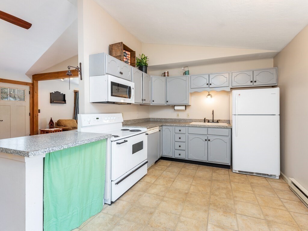 127 Dennison Cross Road Southbridge, MA 01550 - Photo 9 of 35 Gallery Image 9