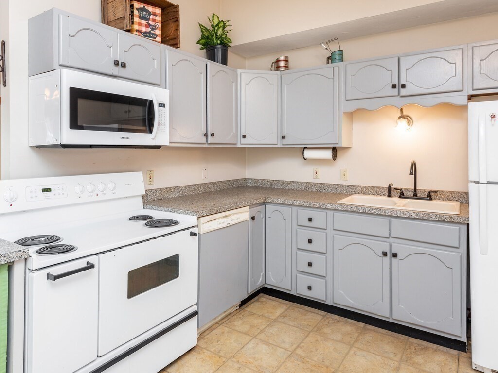 127 Dennison Cross Road Southbridge, MA 01550 - Photo 10 of 35 Gallery Image 10