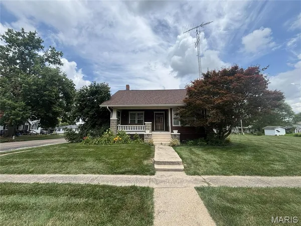 $259,000 | 414 North Jefferson Street, Vandalia, MO 63382