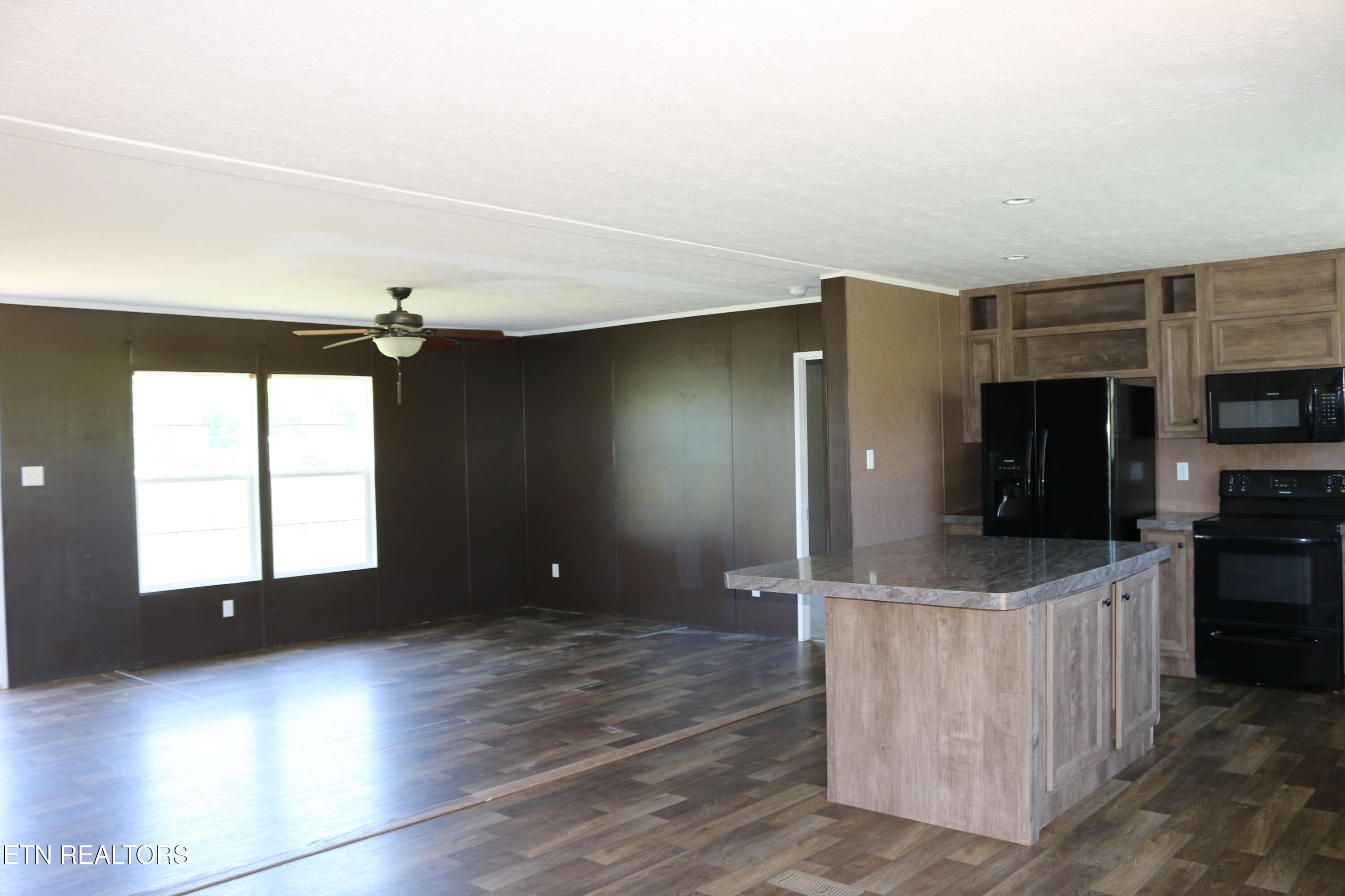 103 Meadow Brook Road Sweetwater, TN 37874 - Photo 13 of 30 Front living room and kitchen - view fro