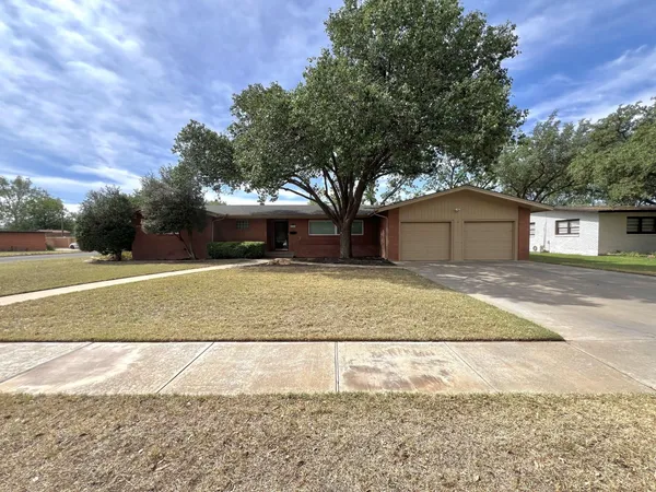$2,500 | 3301 39th Street, Lubbock, TX 79413