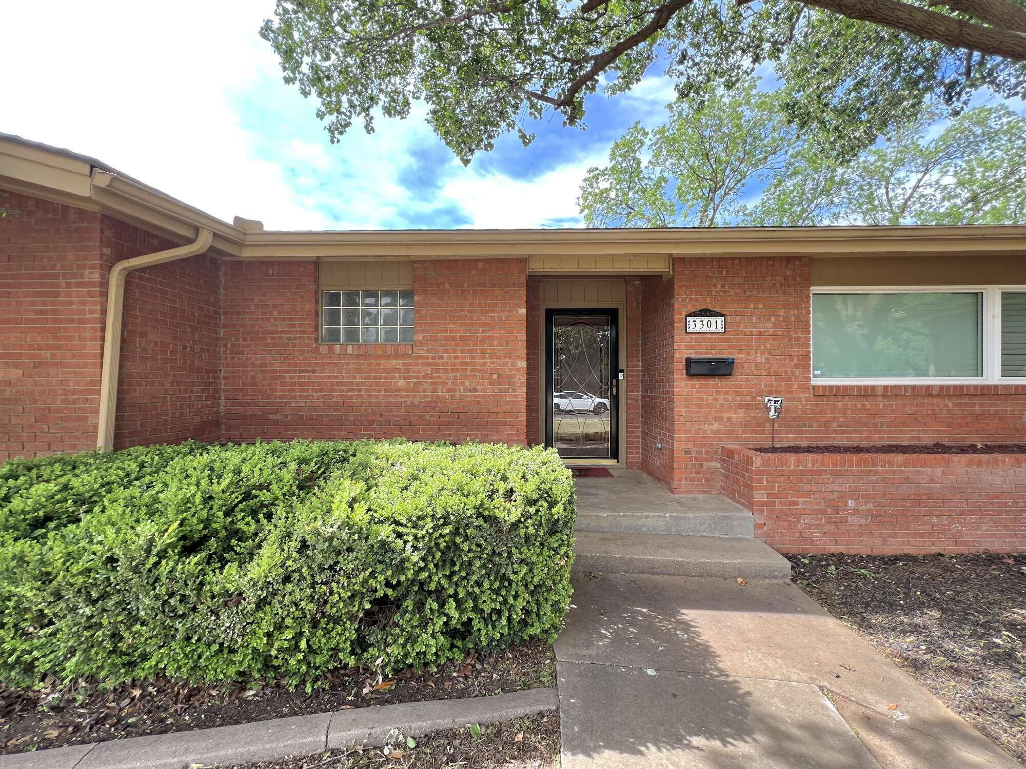 3301 39th Street Lubbock, TX 79413 - Photo 2 of 17 IMG_1535