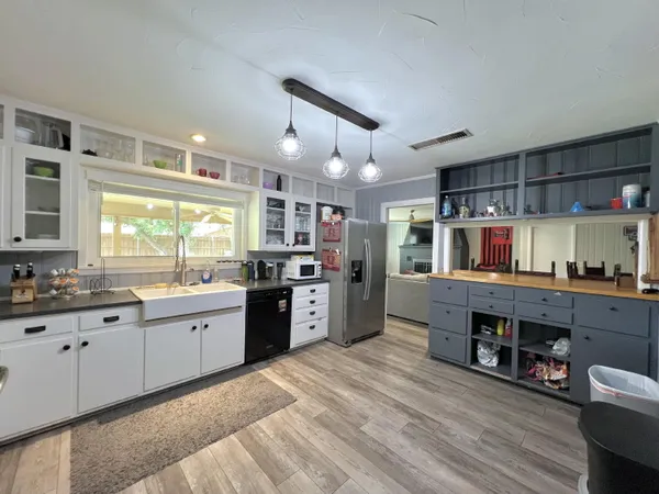 $2,500 | 3301 39th Street, Lubbock, TX 79413