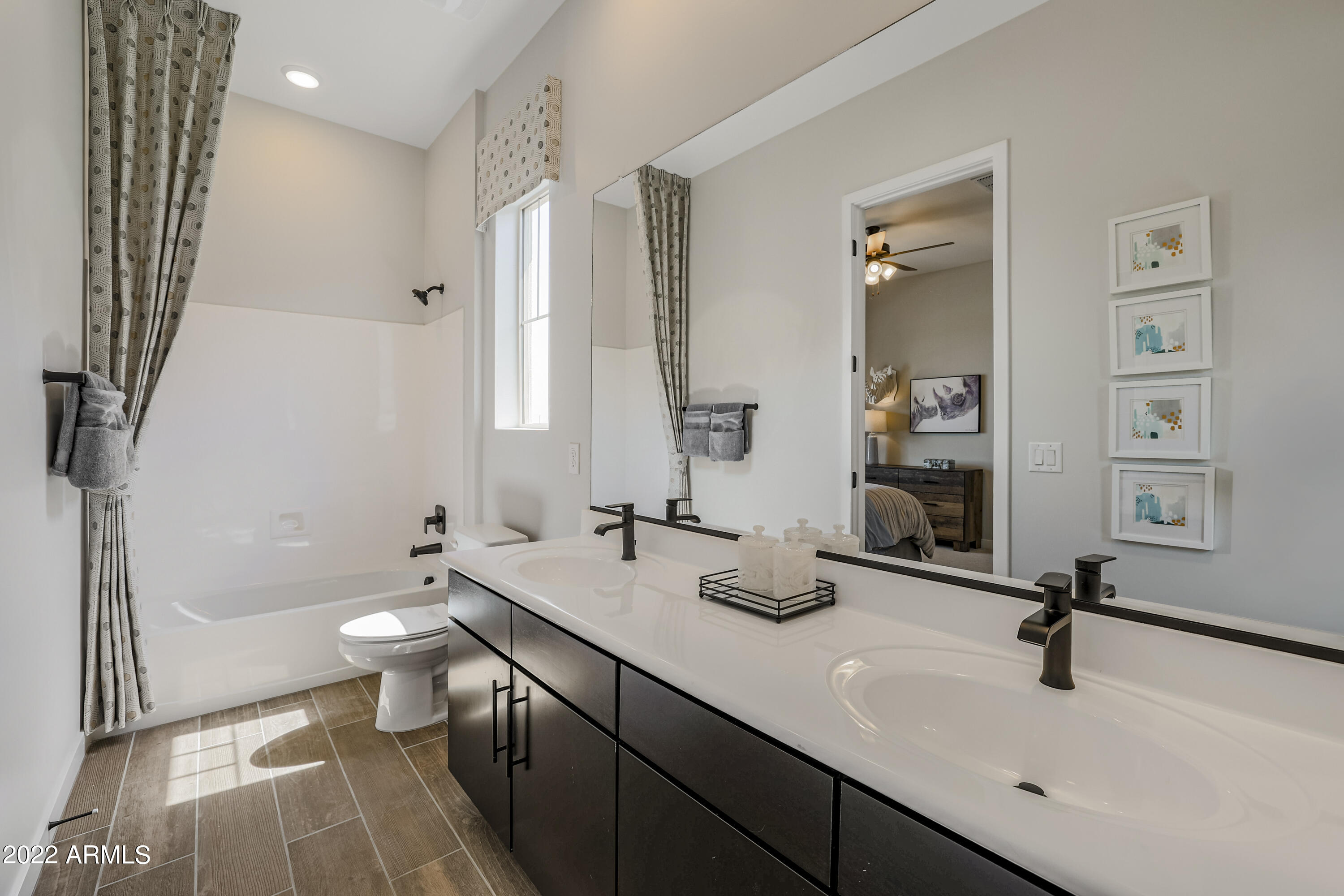 23021 East Maya Road Queen Creek, AZ 85142 - Photo 14 of 22 MATPHX_MEG_Calrosa_Bath2