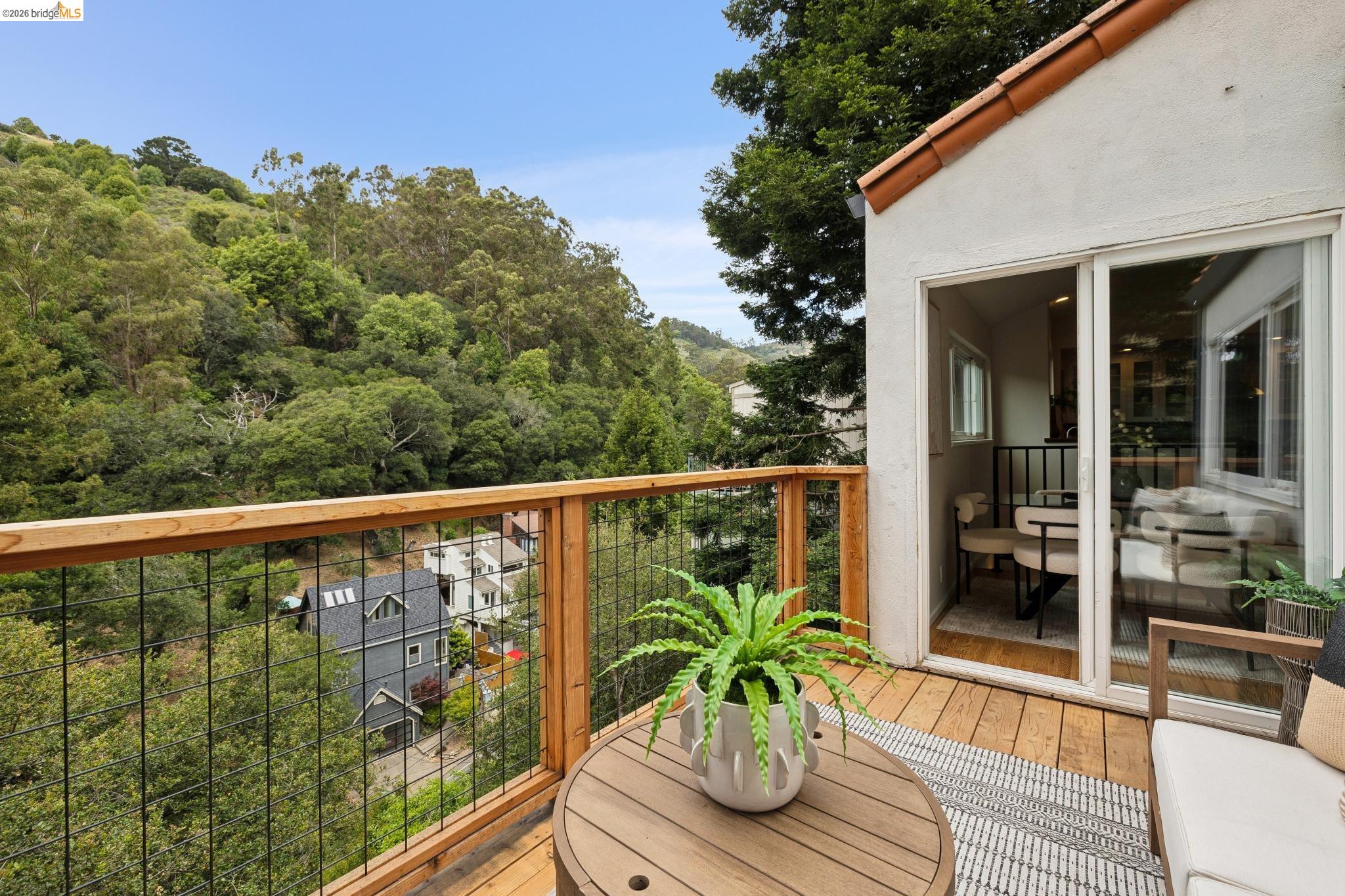 1053 Rispin Drive Berkeley, CA 94705 - Photo 18 of 63