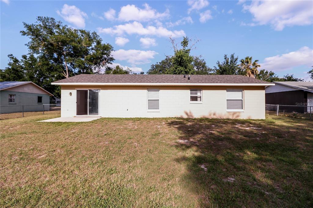 605 Dorothy Circle Eustis, FL 32726 - Photo 15 of 15 front view of house with a yard