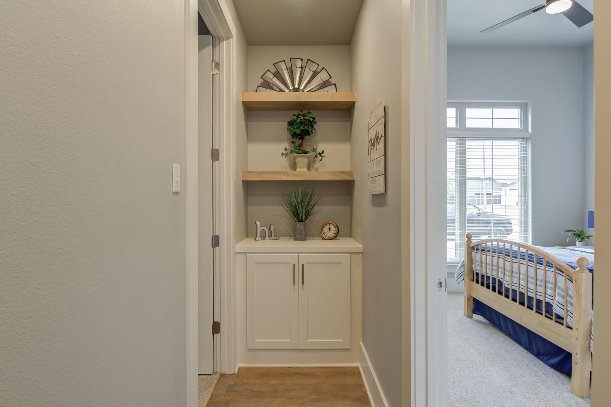 3918 137th Street Lubbock, TX 79423 - Photo 31 of 64 3918-137th-St_Lubbock-TX_33_Hallway