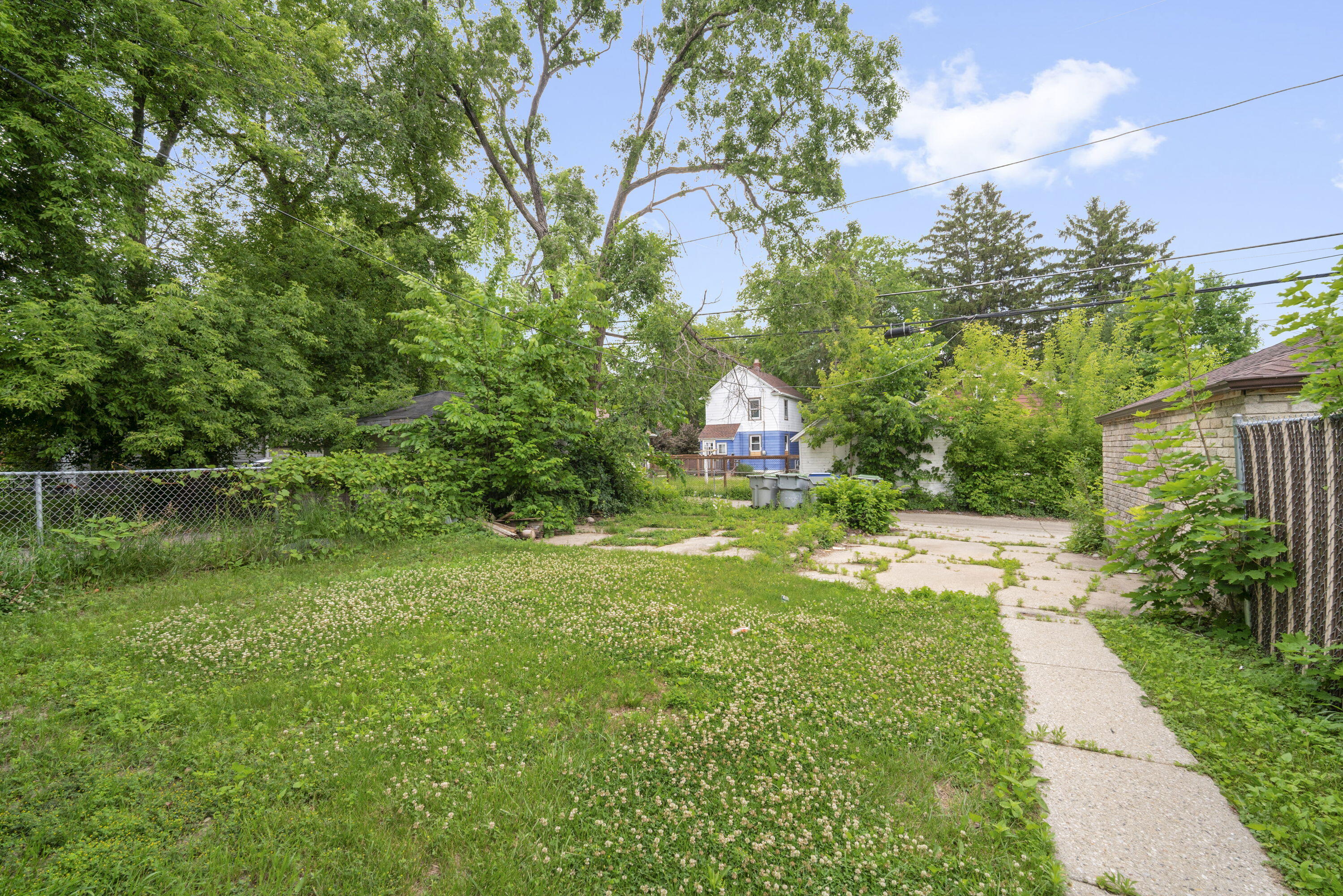 5622 North 36th Street Milwaukee, WI 53209 - Photo 20 of 21 20_imgDSC09977