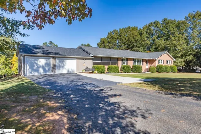 $565,000 | 105 Hillandale Road, Seneca, SC 29672