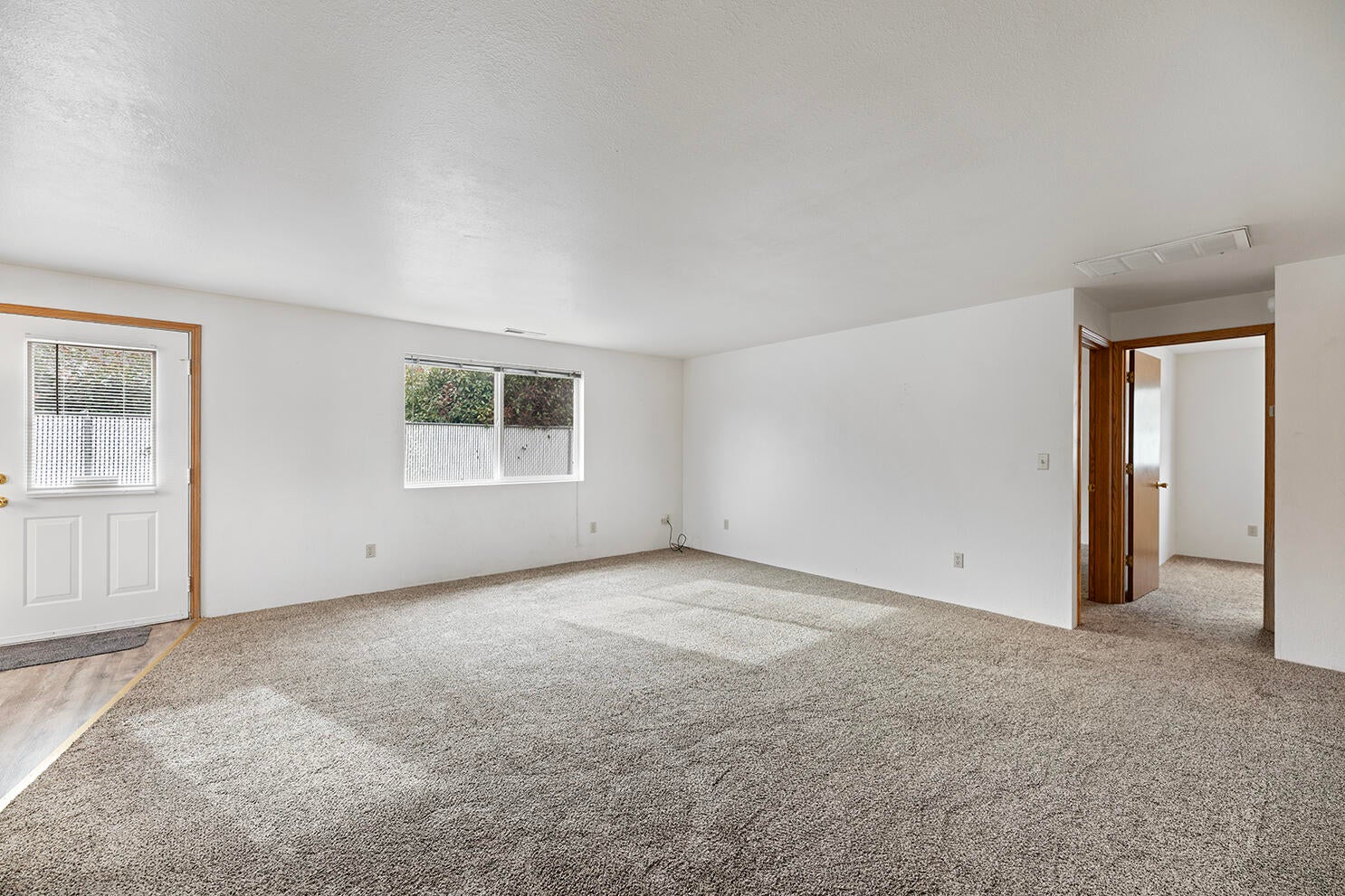 731 Maple Street Central Point, OR 97502 - Photo 8 of 27 8