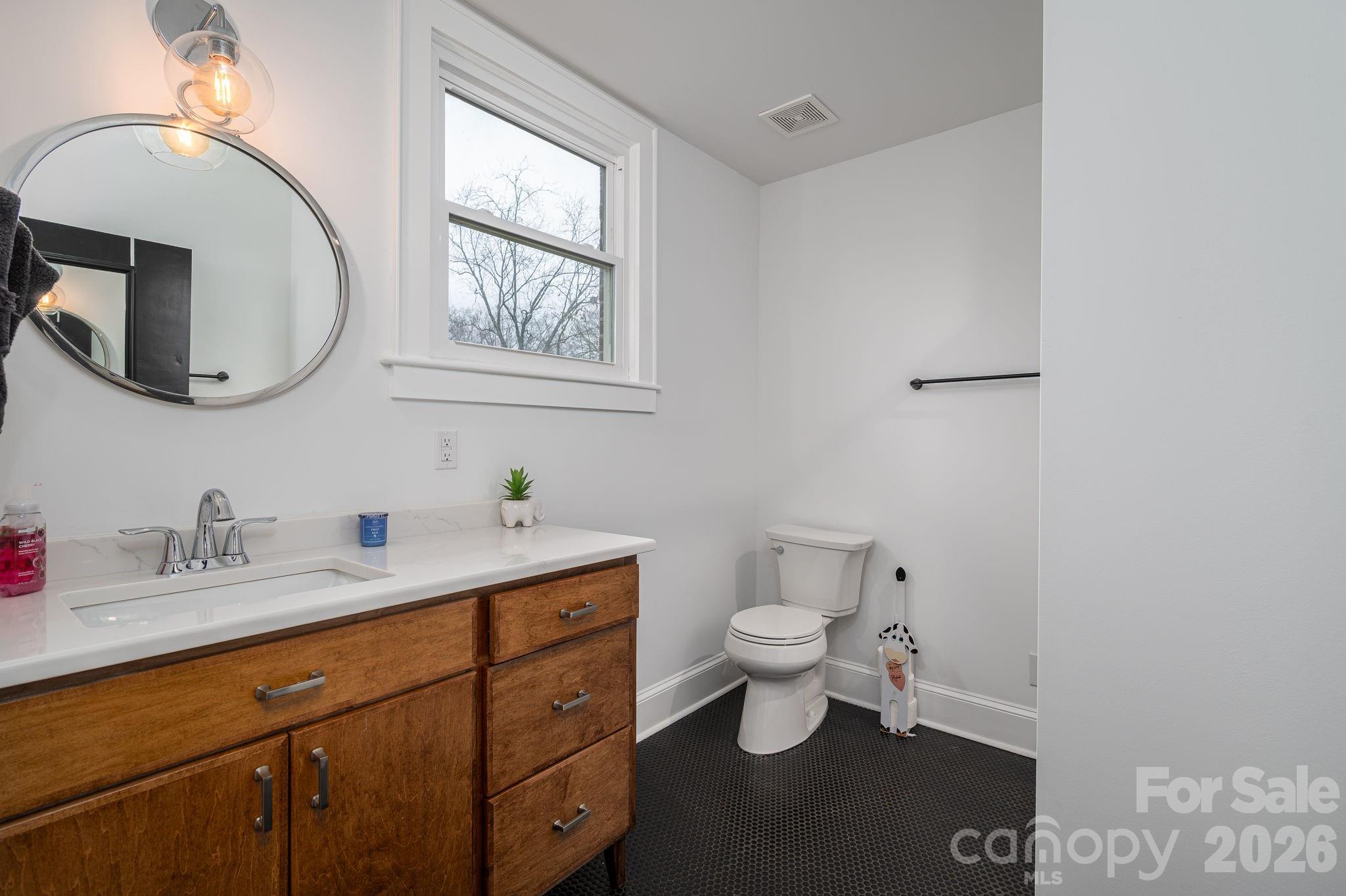 335 East Sumner Street Lincolnton, NC 28092 - Photo 27 of 43