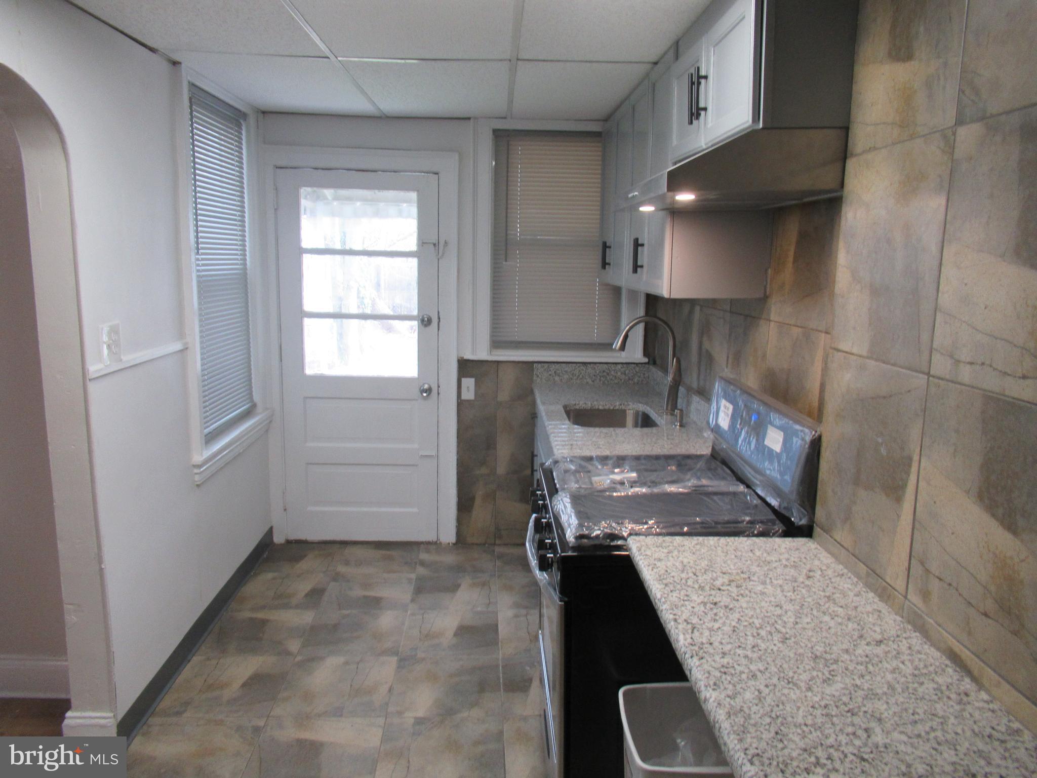 966 Niagara Road Camden, NJ 08104 - Photo 8 of 25 Kitchen