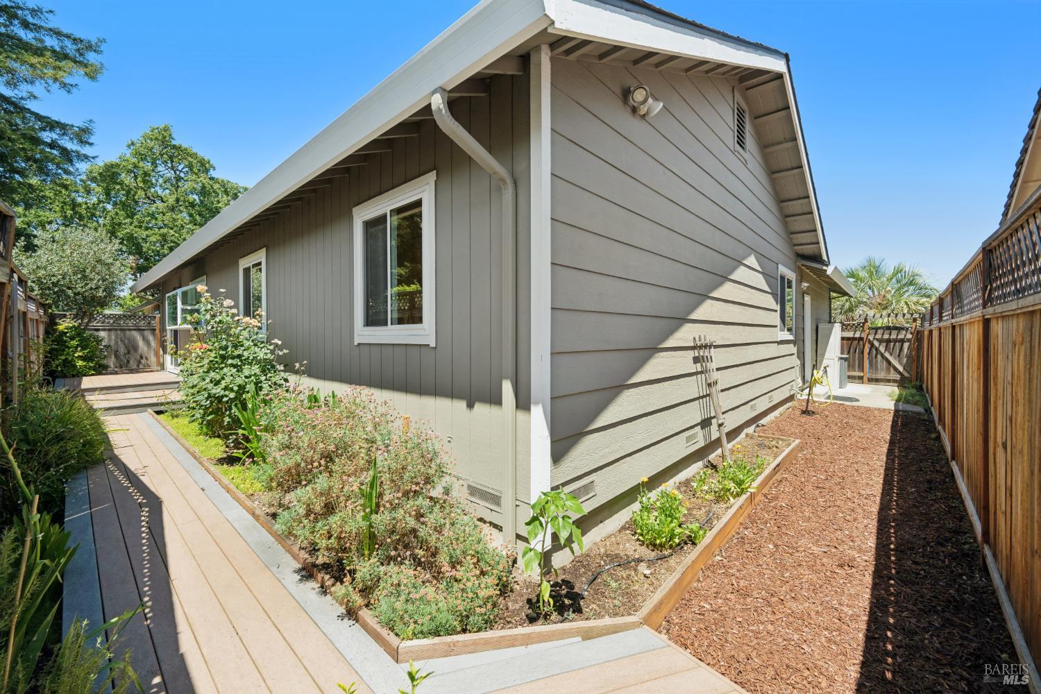 2321 Mandarin Lane Santa Rosa, CA 95401 - Photo 30 of 37