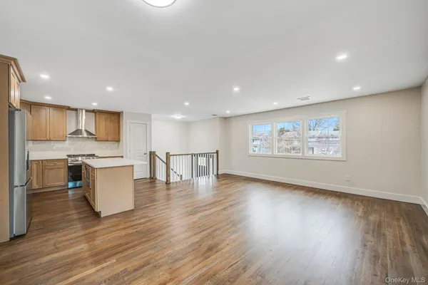 $899,000 | 3394 Lufberry Avenue, Wantagh, NY 11793