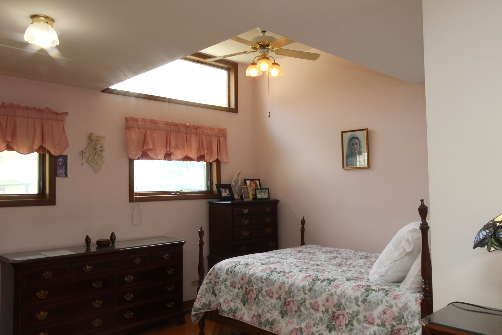 2457 Hawthorne Road Homewood, IL 60430 - Photo 10 of 20 a bedroom with a bed and a window