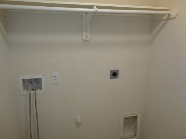 17136 Gleneagle Drive South Conroe, TX 77385 - Photo 16 of 19 a close up of a shower