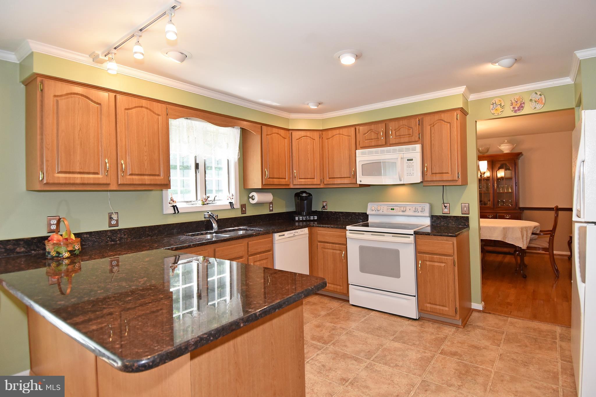 13612 Bethel Road Manassas, VA 20112 - Photo 2 of 29 Kitchen