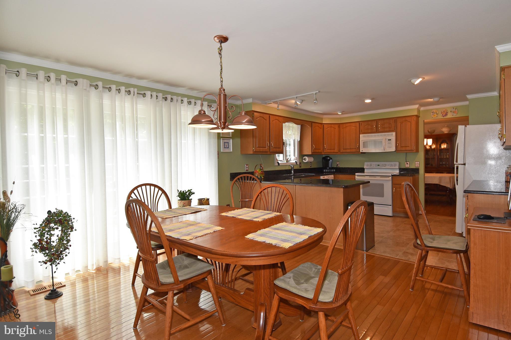 13612 Bethel Road Manassas, VA 20112 - Photo 4 of 29 Breakfast room