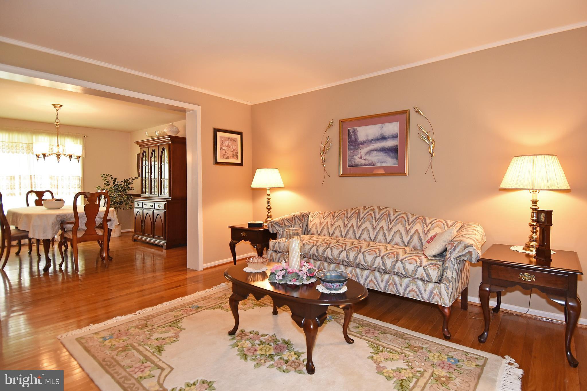13612 Bethel Road Manassas, VA 20112 - Photo 10 of 29 Living Room