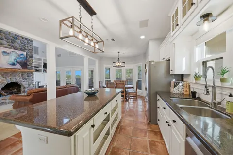 $4,750,000 | 5255 Ganske Road, Burton, TX 77835