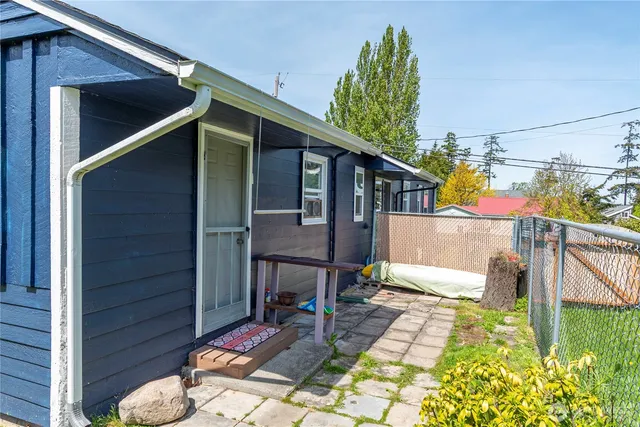 $485,000 | 505 Kinney Street Northeast, Coupeville, WA 98239